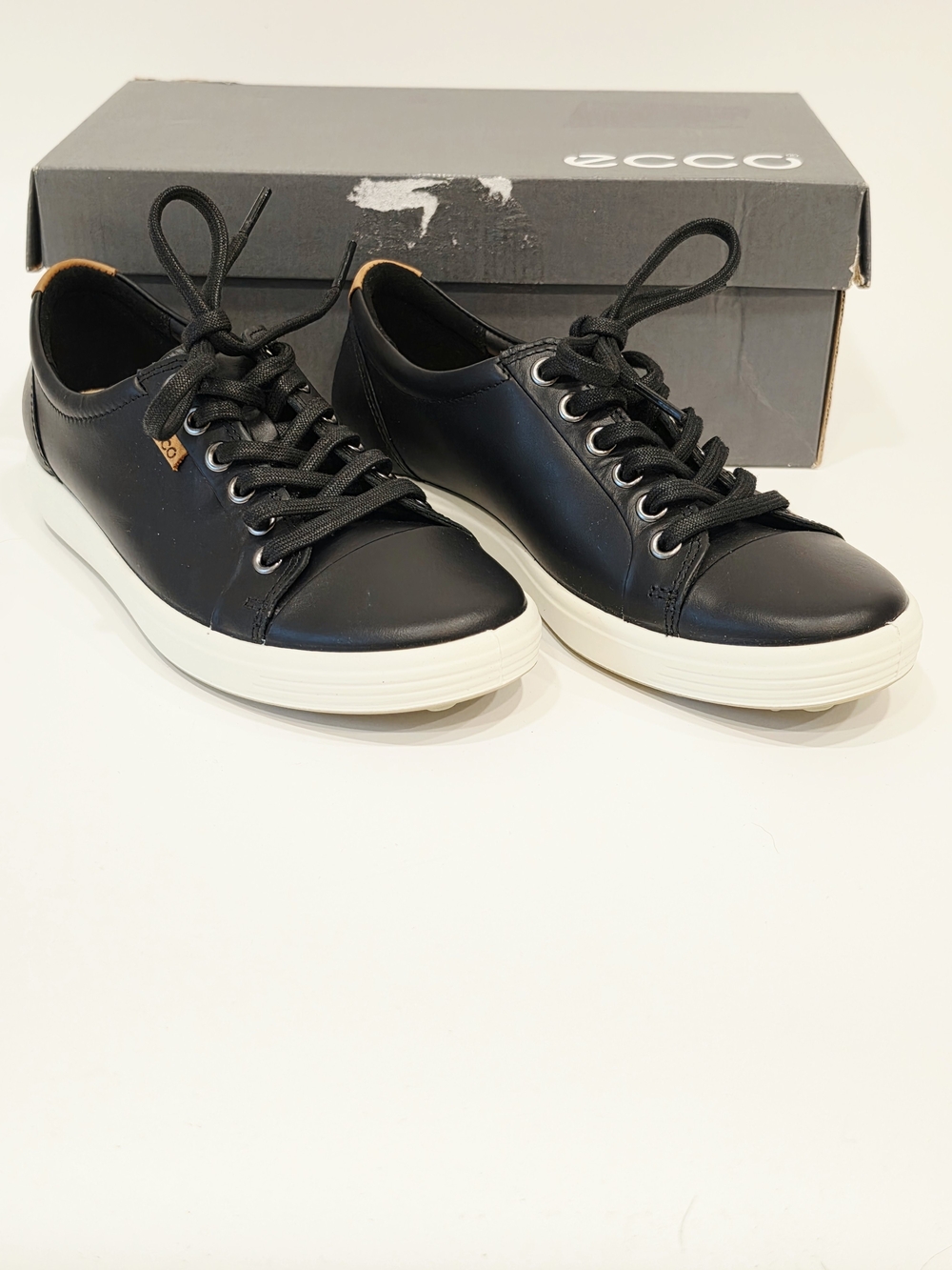 Ecco Soft 7 Black Leather Low-Top Sneakers Size EU 37 / US 6-6.5